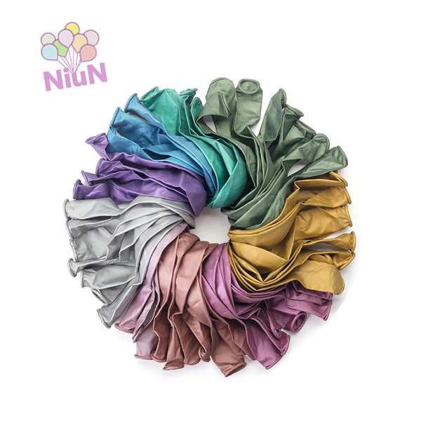 Metalinis latekso balionas